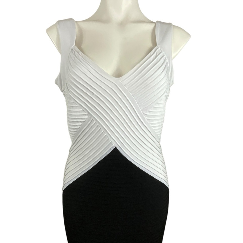 Calvin Klein Women's Black and White Color Block‎ Pin Tuck Dress - Picture 3 of 10